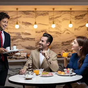 La Clef Champs-elysees By The Crest Collection Hotel Paris